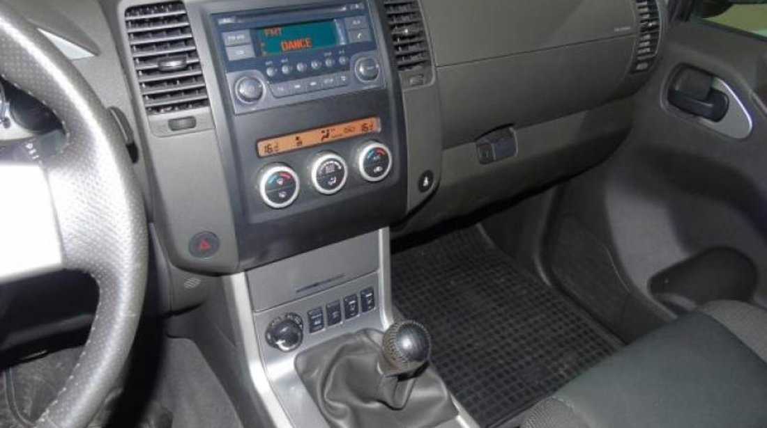 Nissan Pathfinder XE 2.5 dCi 190 CP 4x4 2012