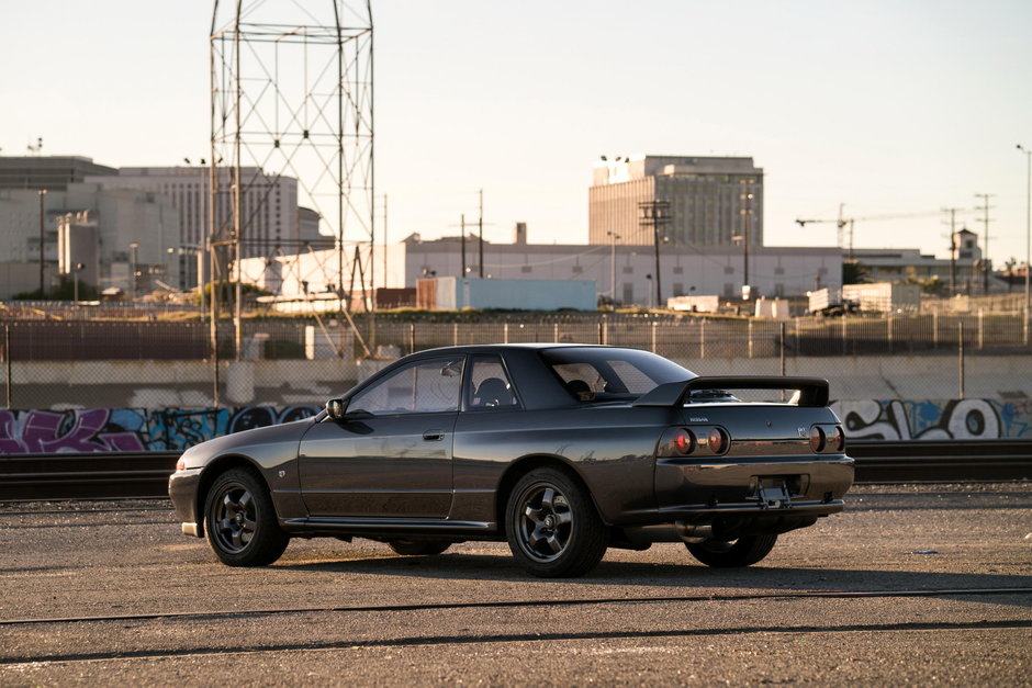 Nissan Skyline R32 GT-R