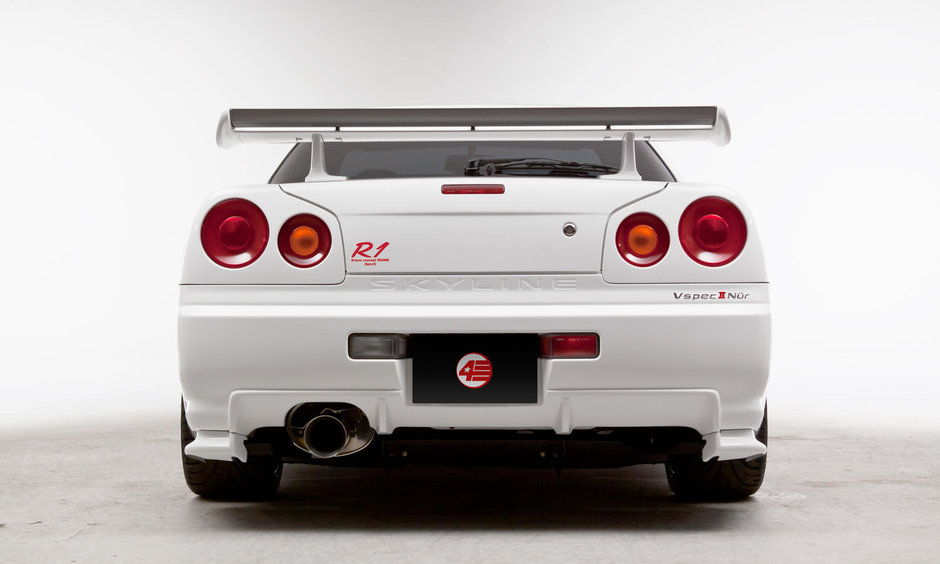 Nissan Skyline R34 GT-R V-Spec II Nur Nismo R-Tune