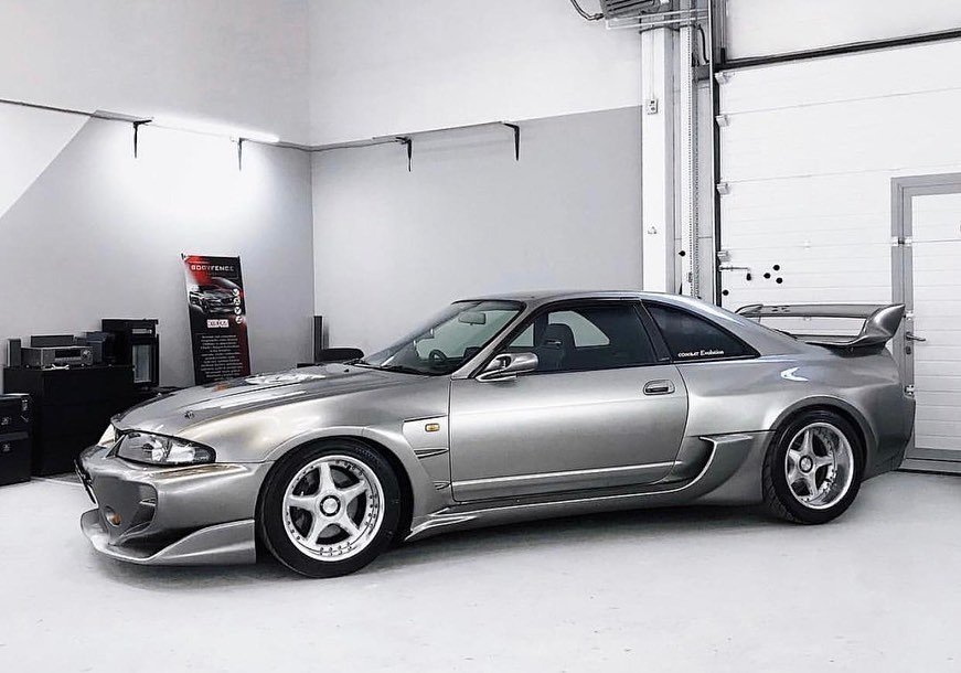 Nissas Skyline GT-R R33 modificat de compania Veilside