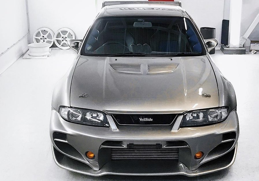 Nissas Skyline GT-R R33 modificat de compania Veilside