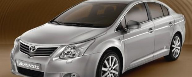 Noi fotografii cu viitoarea generatie Toyota Avensis