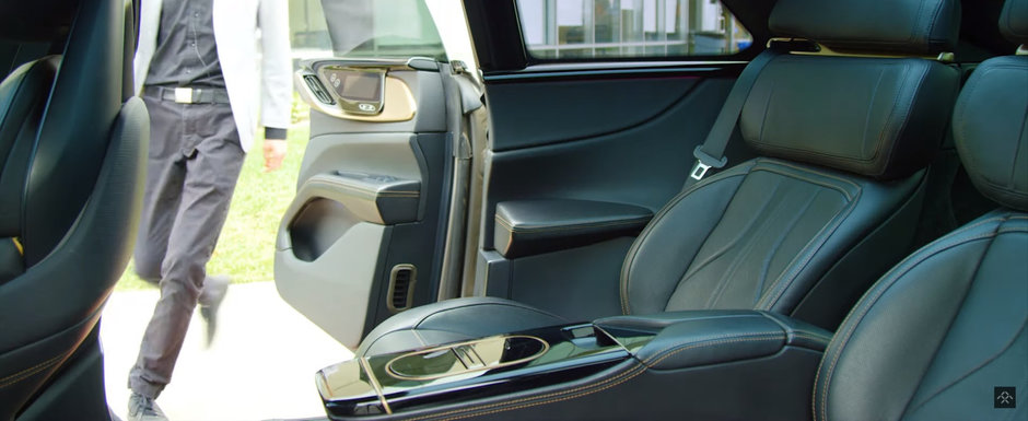 Noi imagini oficiale au fost publicate chiar acum: Mercedes S-Class nu mai este masina cu cel mai spectaculos interior!