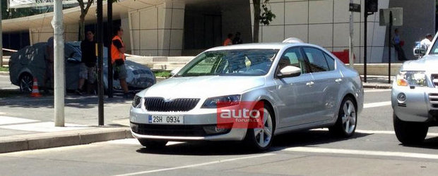 Noi imagini spion cu urmatoarea generatie Skoda Octavia