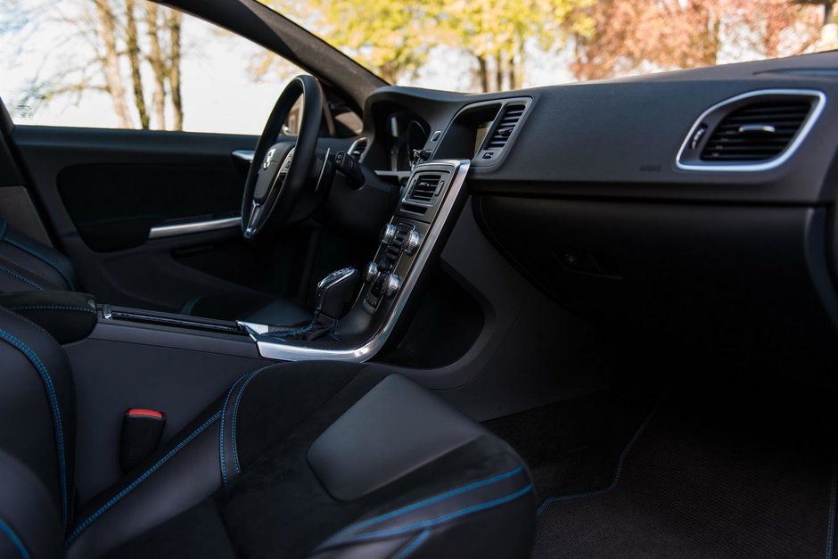 Noile Volvo S60 si V60 Polestar