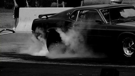 Nostalgia curselor : Drag Race in slow motion Nostalgia curselor : Drag Race in slow motion