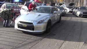 Nou record mondial: Un Nissan GT-R accelereaza pana la 402 km/h