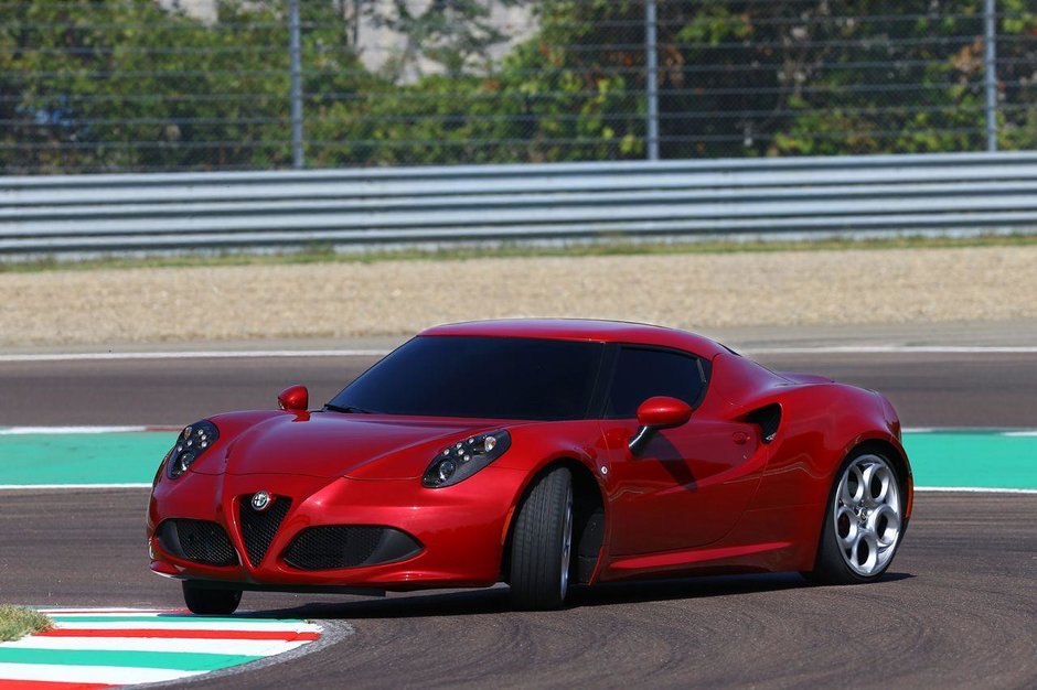 Noua Alfa Romeo 4C - Galerie Foto