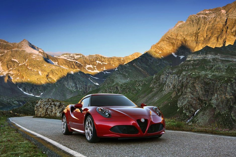 Noua Alfa Romeo 4C - Galerie Foto