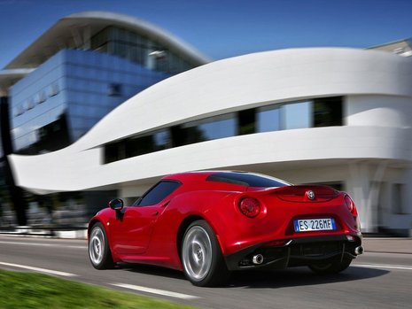 Noua Alfa Romeo 4C - Galerie Foto