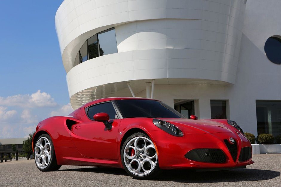 Noua Alfa Romeo 4C - Galerie Foto