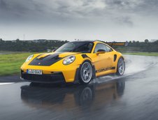 Noua anvelopa pentru carosabil umed de la Porsche si Michelin prelungeste sezonul de curse pe circuit