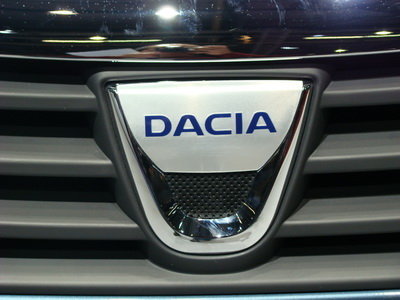 Noua emblema Dacia