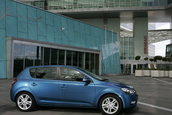 Noua Kia Ceed isi arata fata inainte de Frankfurt