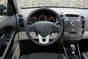 Noua Kia Ceed isi arata fata inainte de Frankfurt