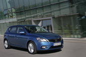 Noua Kia Ceed isi arata fata inainte de Frankfurt