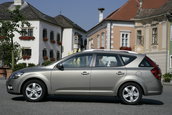 Noua Kia Ceed isi arata fata inainte de Frankfurt