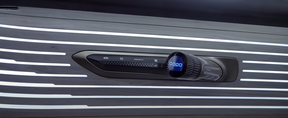 Noua masina de la Audi e nebunie curata: are un display transparent care coboara din plafon. Cum arata in realitate Noua masina de la Audi e nebunie curata: are un display transparent care coboara din plafon. Cum arata in realitate