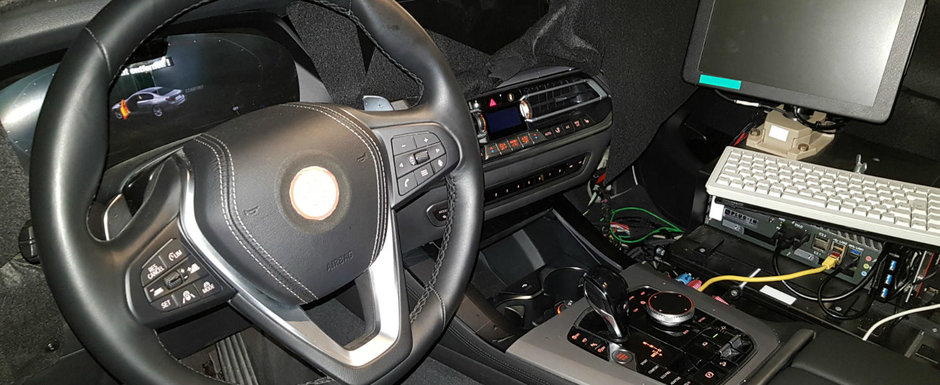 Noua masina de la BMW a fost pozata cu interiorul la vedere. Concureaza cu Range Rover si Bentley Bentayga Noua masina de la BMW a fost pozata cu interiorul la vedere. Concureaza cu Range Rover si Bentley Bentayga
