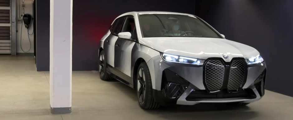 Noua masina de la BMW e nebunie curata: are caroserie care isi schimba culoarea la apasarea unui buton. Cum arata in realitate Noua masina de la BMW e nebunie curata: are caroserie care isi schimba culoarea la apasarea unui buton. Cum arata in realitate