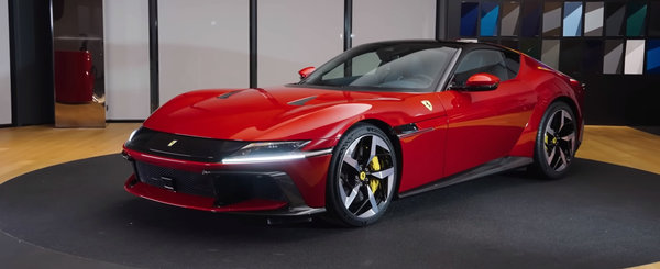 Noua masina de la Ferrari e nebunie curata: are un design retro la exterior si o motorizare care se tureaza pana la 9.500 de rotatii pe minut sub capota! Cum arata in realitate