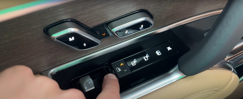 Noua masina de la Land Rover e nebunie curata: are 35 de boxe, scaune spate individuale si filtru impotriva SARS-CoV-2. Cum arata in realitate Noua masina de la Land Rover e nebunie curata: are 35 de boxe, scaune spate individuale si filtru impotriva SARS-CoV-2. Cum arata in realitate