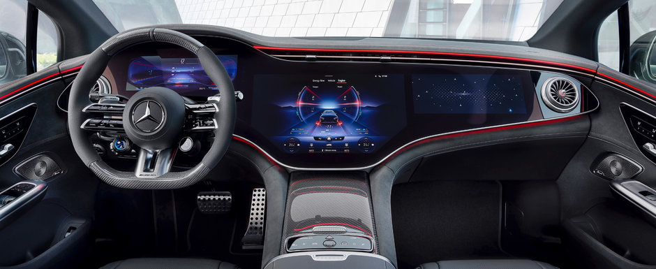 Noua masina de la Mercedes e nebunie curata: are 687 de cai sub capota si un display curbat de 141 de centimetri la interior! Noua masina de la Mercedes e nebunie curata: are 687 de cai sub capota si un display curbat de 141 de centimetri la interior!
