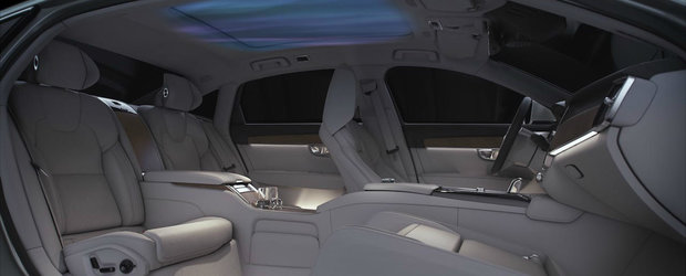 Noua masina de la Volvo are un interior unic in lume: trei scaune individuale si un plafon care afiseaza aurora boreala