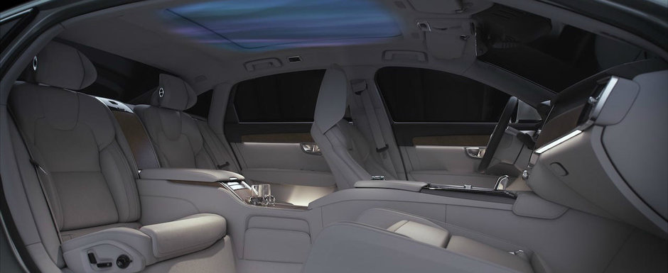 Noua masina de la Volvo are un interior unic in lume: trei scaune individuale si un plafon care afiseaza aurora boreala Noua masina de la Volvo are un interior unic in lume: trei scaune individuale si un plafon care afiseaza aurora boreala