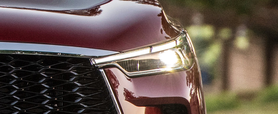 Noua masina de lux de la Nissan te face sa uiti complet de cele nemtesti. Are 295 de cai, faruri Full LED si scaune incalzite. Cat costa