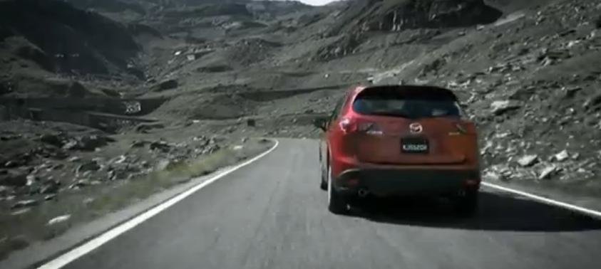 Noua Mazda CX-5 alearga pe Transfagarasan in cea mai noua reclama