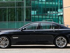 Noua Serie 7 vine cu motor diesel Twin-Turbo, xDrive si pachetul sport M