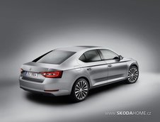 Noua Skoda Superb - Primele Poze