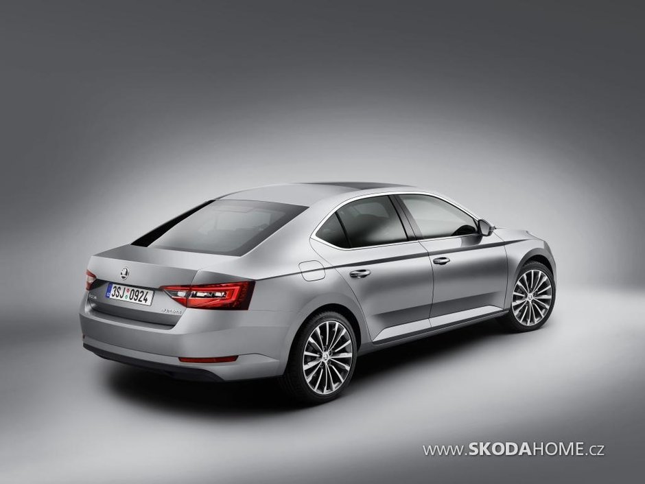 Noua Skoda Superb - Primele Poze