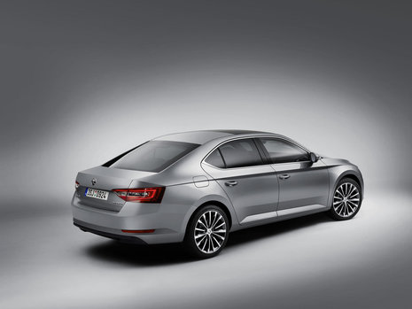 Noua Skoda Superb