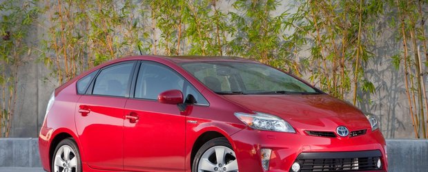 Noua Toyota Prius va fi mai usoara si mai eficienta