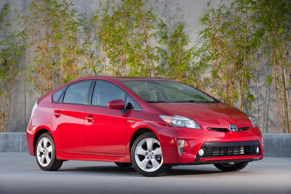 Noua Toyota Prius va fi mai usoara si mai eficienta Noua Toyota Prius va fi mai usoara si mai eficienta