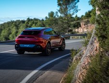 Noul Aston Martin DBX