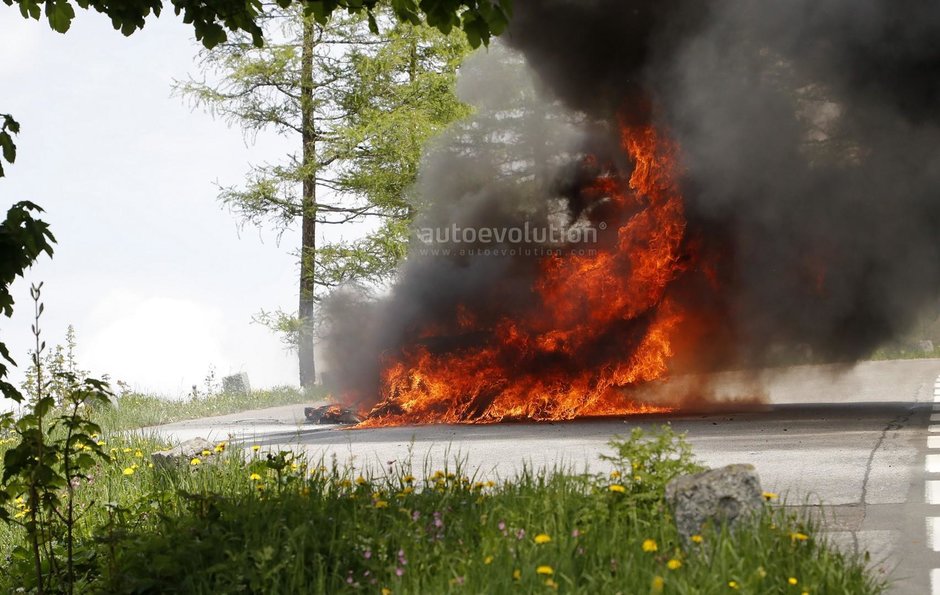 Noul Audi A7 a luat foc in teste