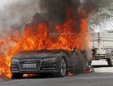 Noul Audi A7 a luat foc in teste