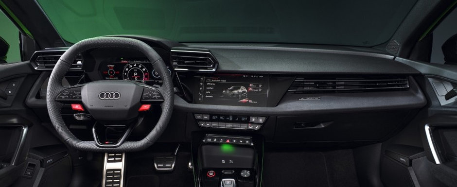 Noul Audi RS3 Facelift a debutat oficial. Cel mai recent model de inalta performanta al nemtilor se lauda cu o motorizare turbo in cinci cilindri si un design mai agresiv ca oricand. Cat costa Noul Audi RS3 Facelift a debutat oficial. Cel mai recent model de inalta performanta al nemtilor se lauda cu o motorizare turbo in cinci cilindri si un design mai agresiv ca oricand. Cat costa
