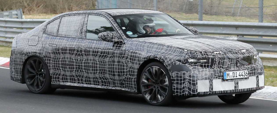 Noul BMW M350, fotografiat pentru prima oara in timpul testelor. Viitorul model al bavarezilor ar putea oferi un motor turbo cu peste 400 CP Noul BMW M350, fotografiat pentru prima oara in timpul testelor. Viitorul model al bavarezilor ar putea oferi un motor turbo cu peste 400 CP