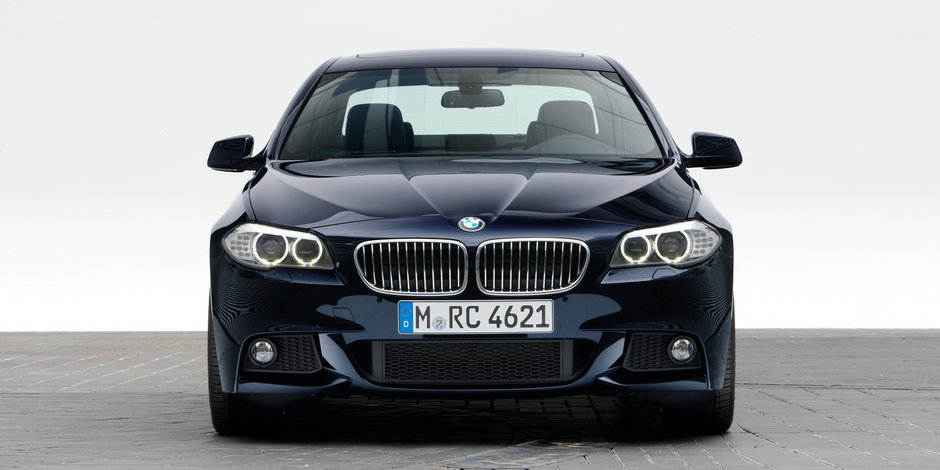 Noul BMW Seria 5 cu pachet M Sport - Toamna asta se poarta atitudinea sport