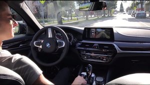 Noul BMW Seria 5 pune sistemul de parcare autonoma la treaba