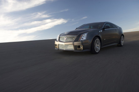 Noul Caddy CTS-V Coupe isi arata muschii inainte de Detroit