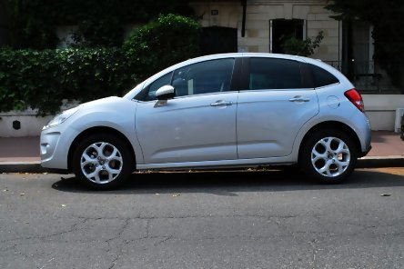 Noul Citroen C3, fotografiat pe strada Noul Citroen C3, fotografiat pe strada