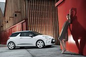 Noul Citroen DS3 si domnisoarele din jurul sau