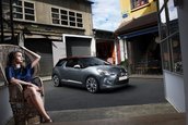 Noul Citroen DS3 si domnisoarele din jurul sau