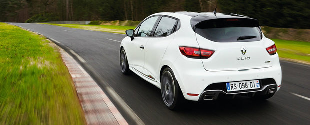 Noul Clio RS Trophy debarca la Nurburgring, da peste cap recordul clasei mici