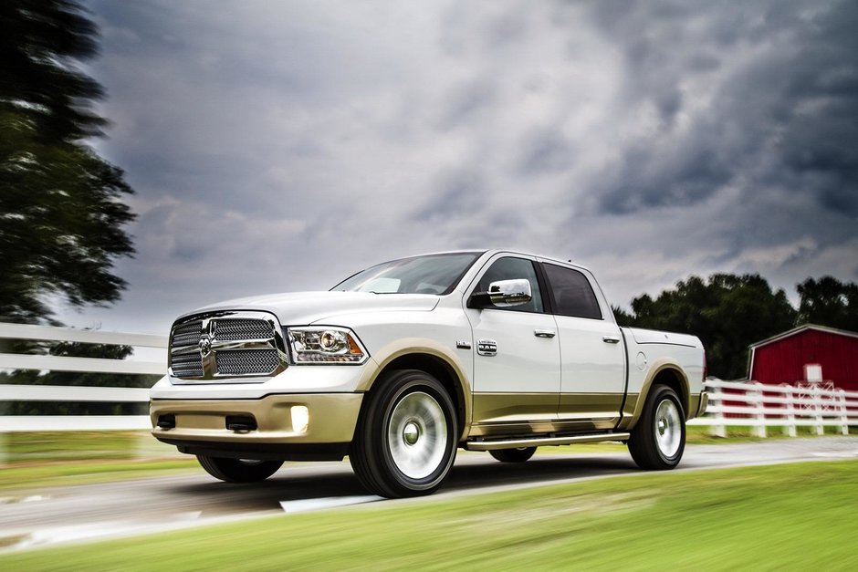 Noul Dodge Ram 1500 consuma 13.1 l / 100 km Noul Dodge Ram 1500 consuma 13.1 l / 100 km